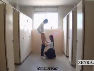 Subtitled oděná žena nahý mužské japonsko teenager koupelna johnson washing